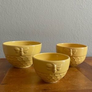 Boston International Ceramic Honeycomb Nesting Bowls — BRAND NEW AND SUPER CUTE